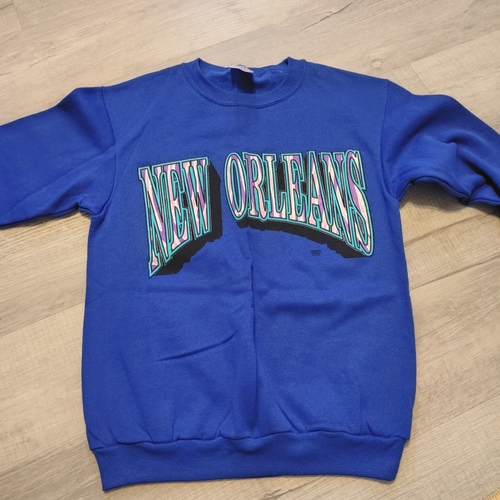 VTG Delta Sweatshirt 50/50 Made USA New‎ Orleans Blue Medium Unisex